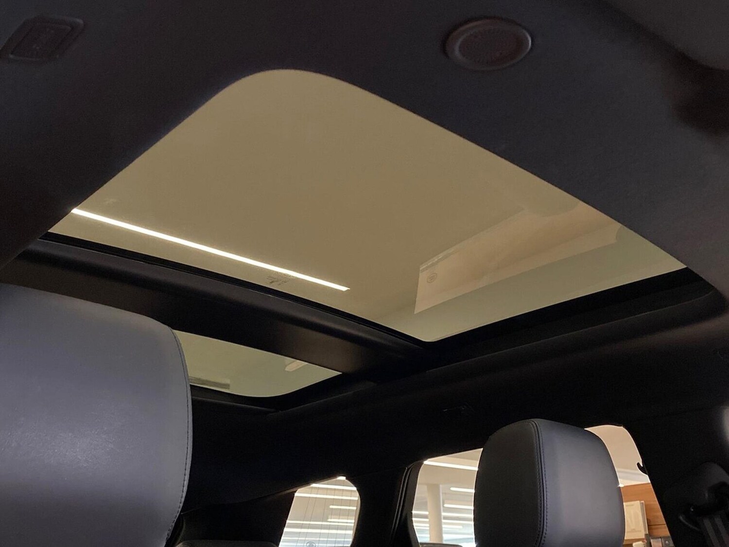 Used Land Rover Range Rover Evoque 2025 for sale - 76164927: Photo 21