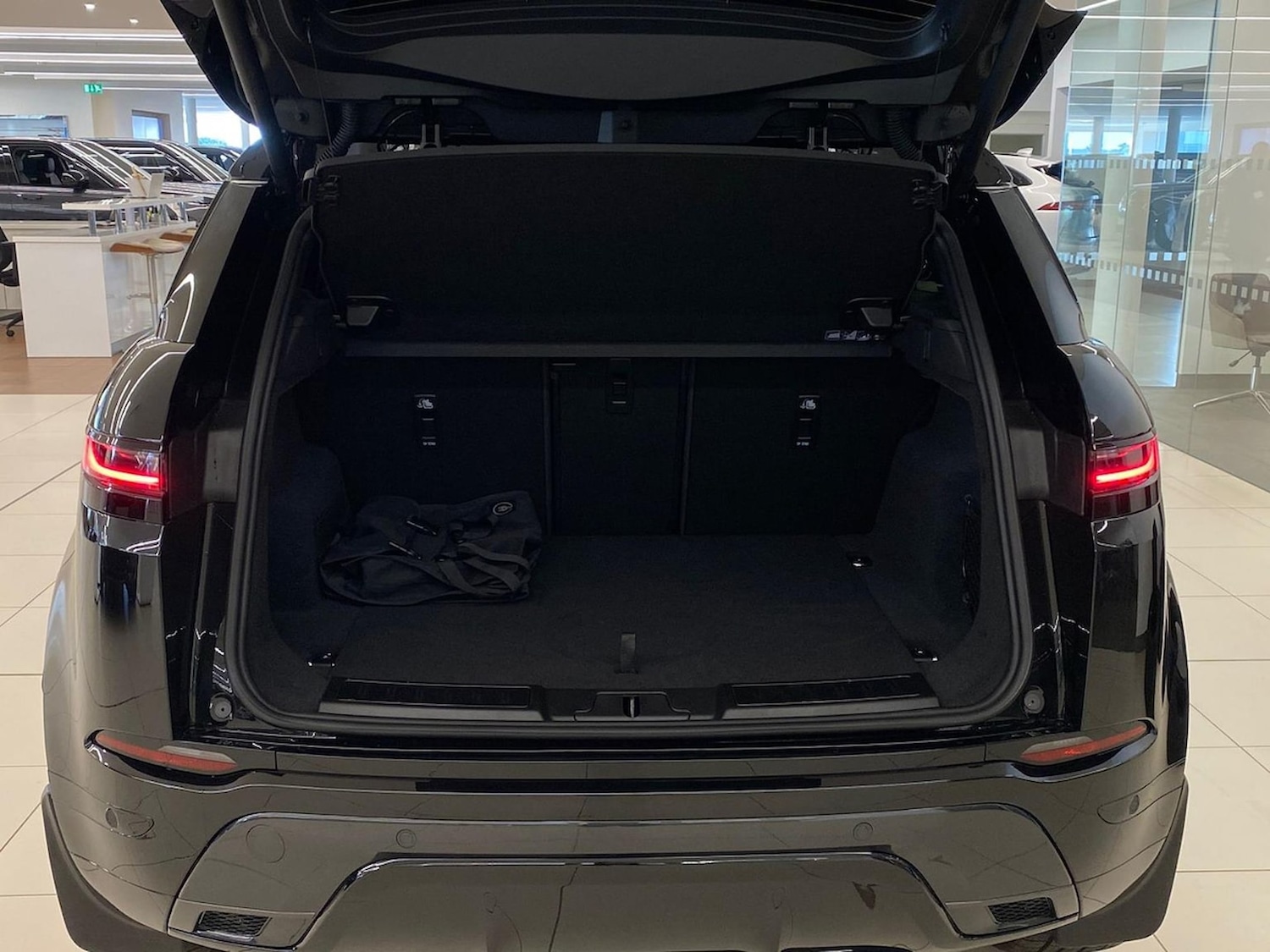 Used Land Rover Range Rover Evoque 2025 for sale - 78202059: Photo 12