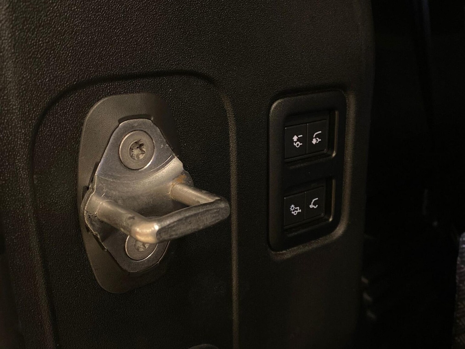 Used Land Rover Defender 2023 for sale - 76324599: Photo 27