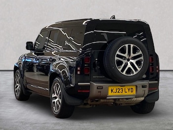 Used Land Rover Defender 2023 for sale - 76324599: Photo