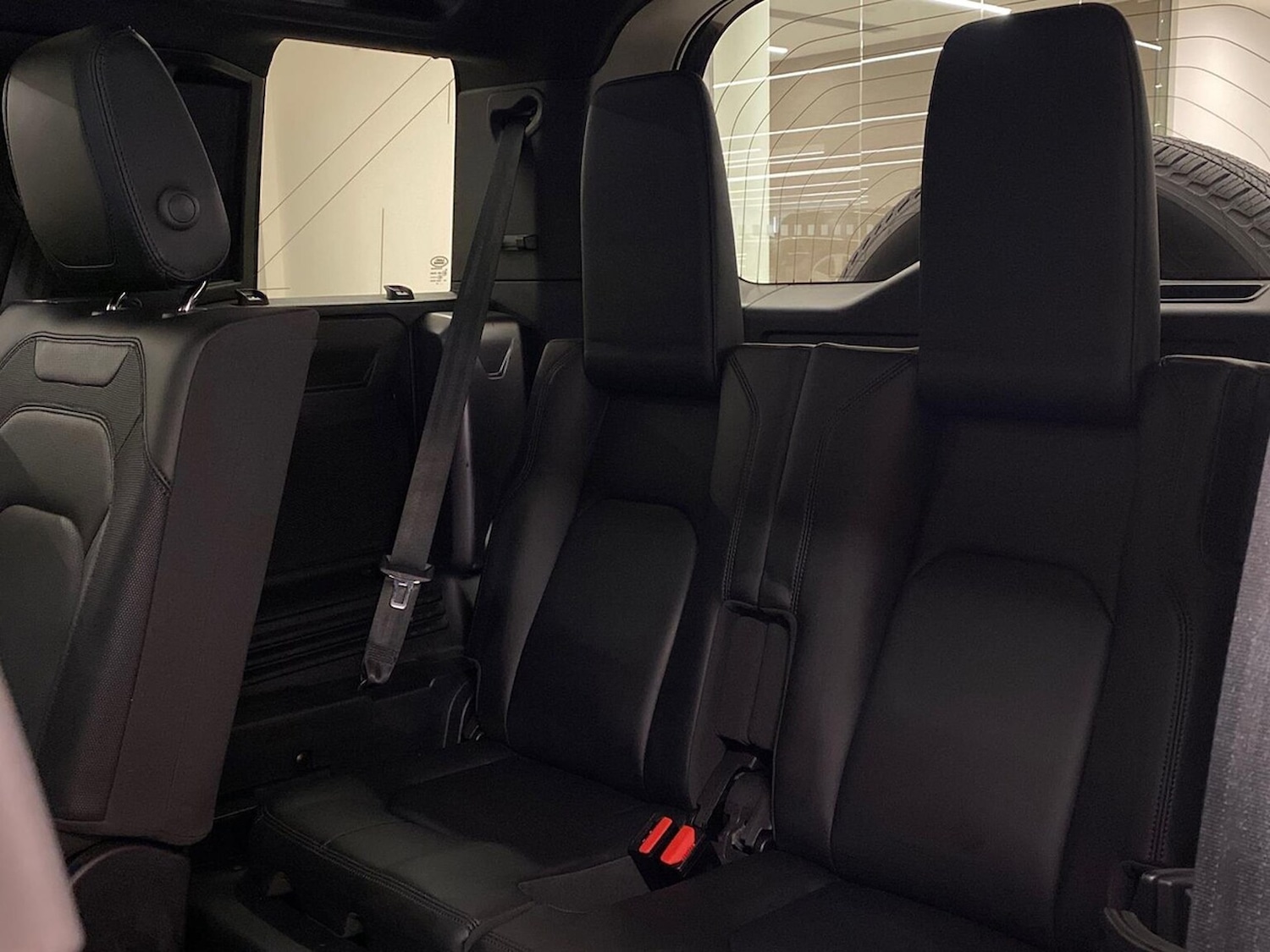 Used Land Rover Defender 2023 for sale - 76324599: Photo 41