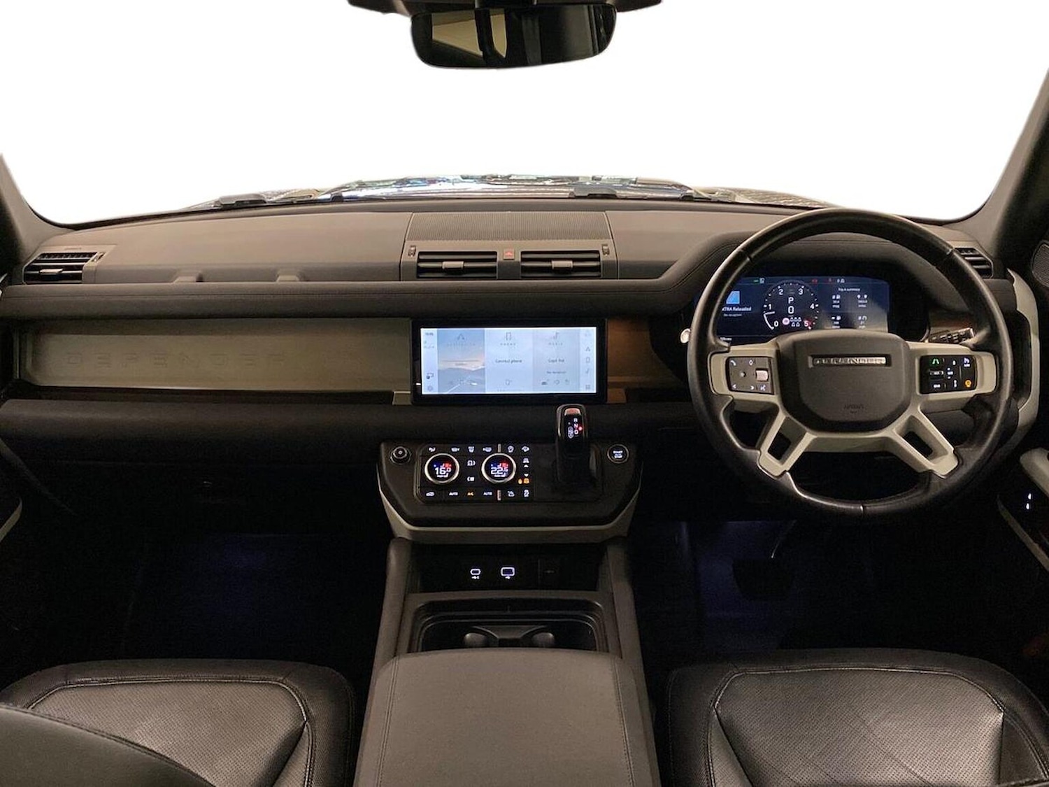 Used Land Rover Defender 2023 for sale - 76324599: Photo 9