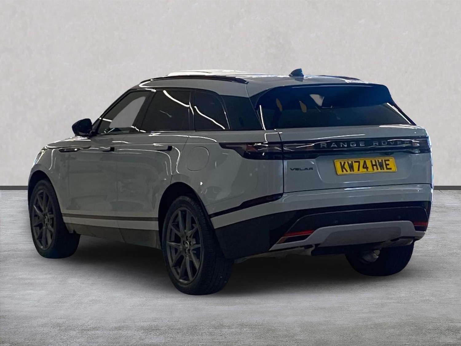 Used Land Rover Range Rover Velar 2024 for sale - 78191494: Photo 2