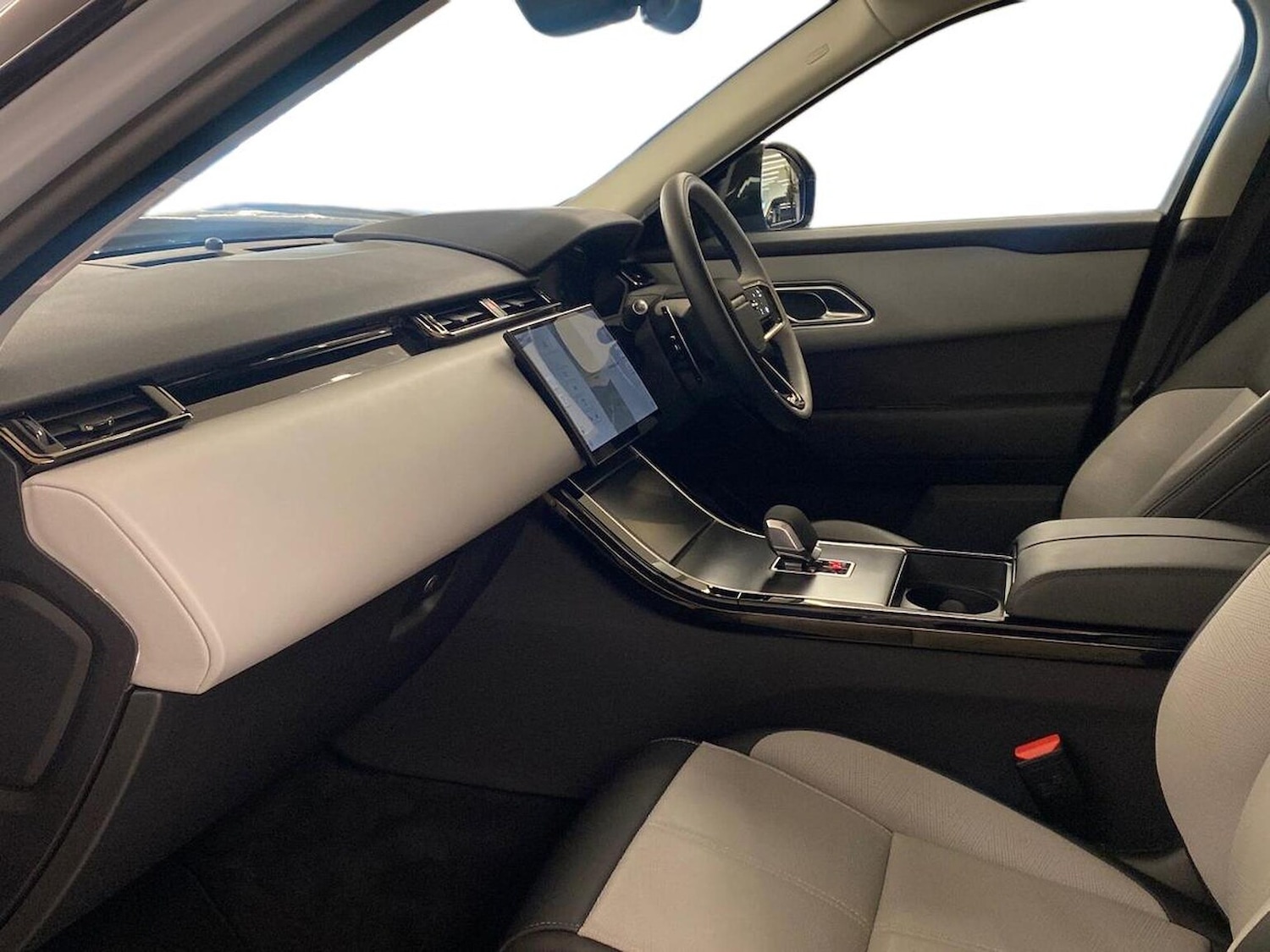 Used Land Rover Range Rover Velar 2024 for sale - 78191494: Photo 5