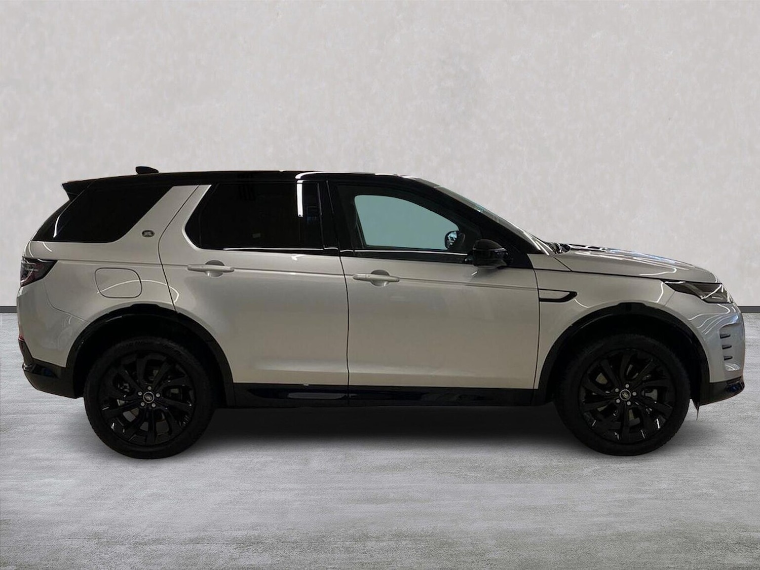 Used Land Rover Discovery Sport 2025 for sale - 76182501: Photo 5
