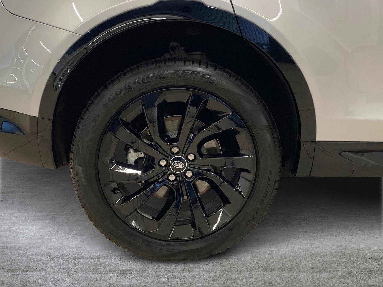 Used Land Rover Discovery Sport 2025 for sale - 76182501: Photo 8