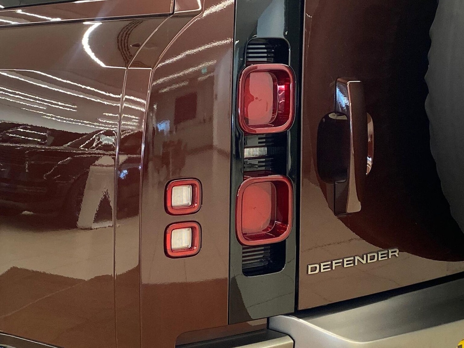 Used Land Rover Defender 2024 for sale - 78202060: Photo 21