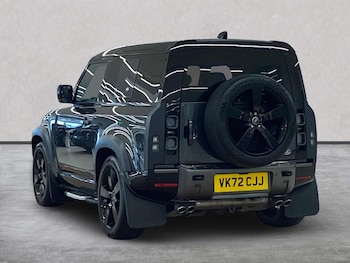 Used Land Rover Defender 2023 for sale - 76320685: Photo