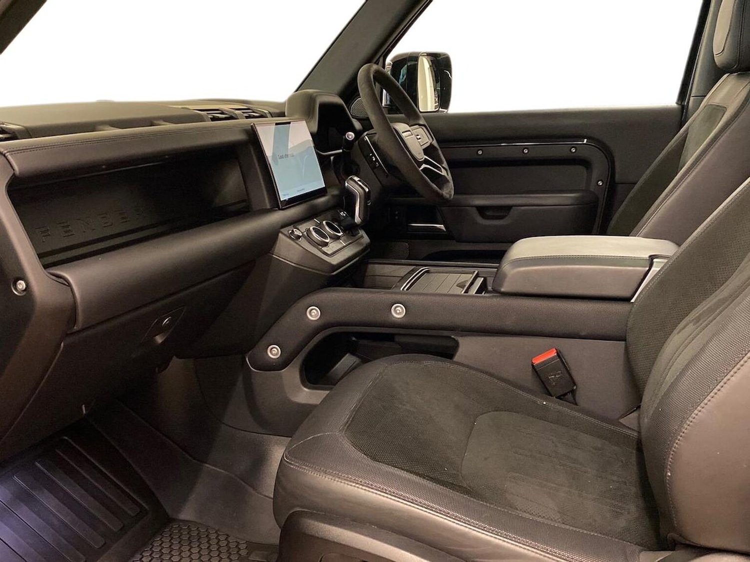 Used Land Rover Defender 2023 for sale - 76320685: Photo 3