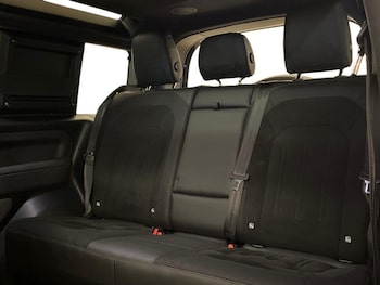 Used Land Rover Defender 2023 for sale - 76320685: Photo