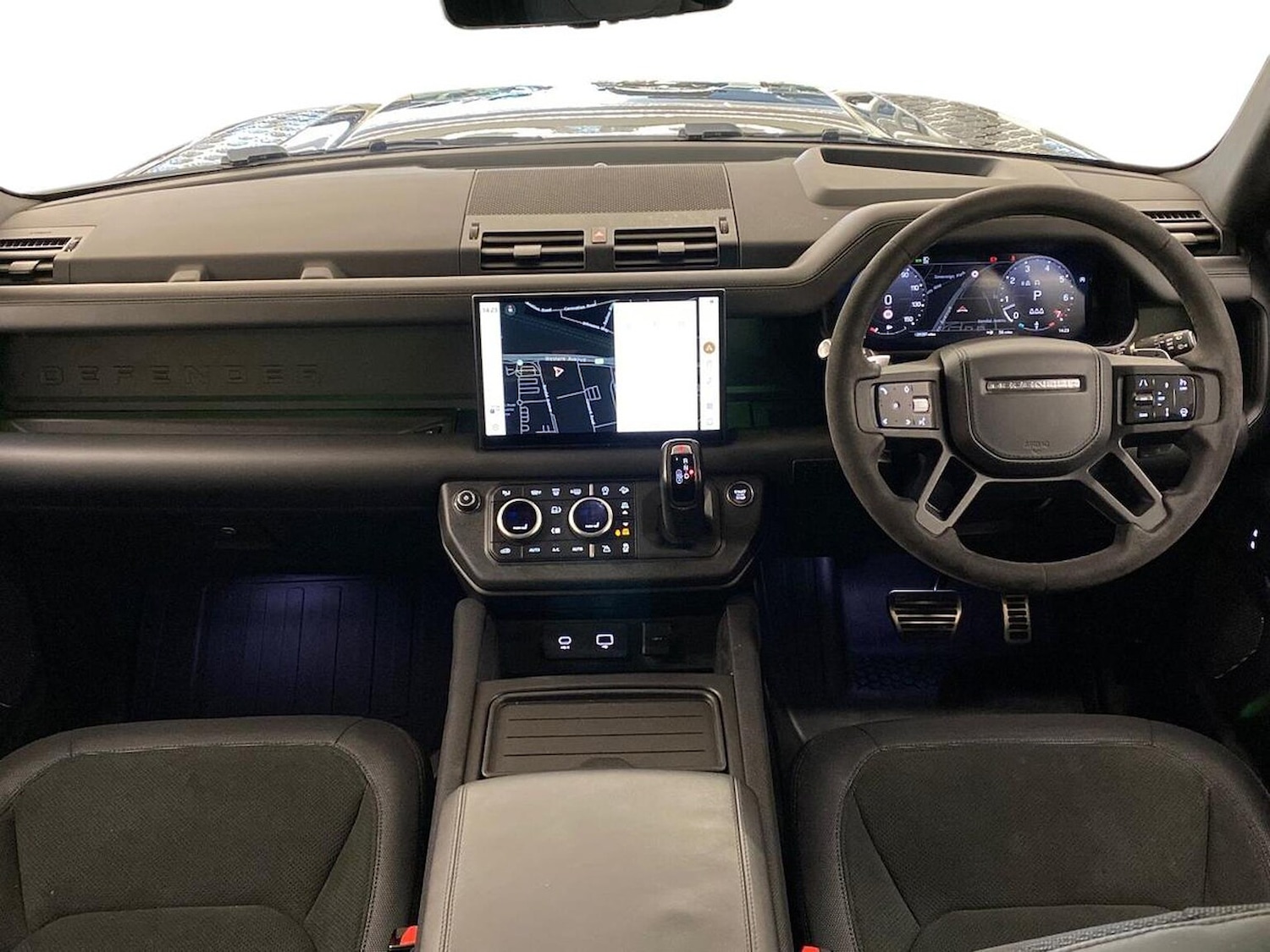 Used Land Rover Defender 2023 for sale - 76320685: Photo 9