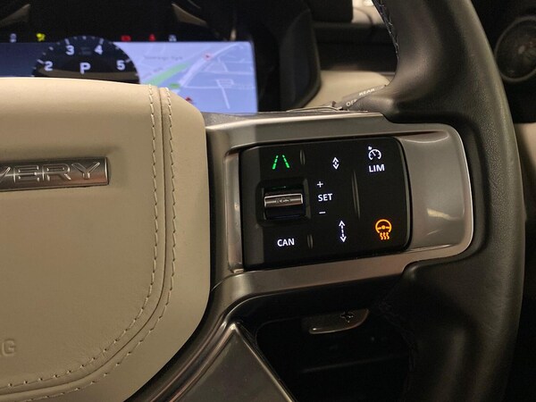 Used Land Rover Discovery 2023 for sale - 76313825: Photo 34