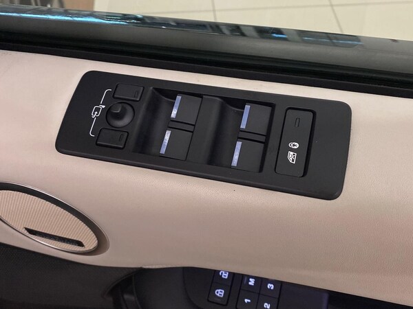 Used Land Rover Discovery 2023 for sale - 76313825: Photo 42