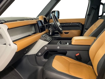 Used Land Rover Defender 2023 for sale - 75481880: Photo