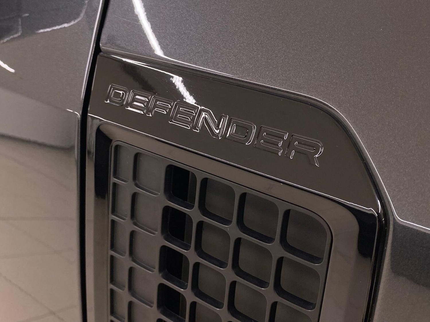 Used Land Rover Defender 2023 for sale - 76591420: Photo 31