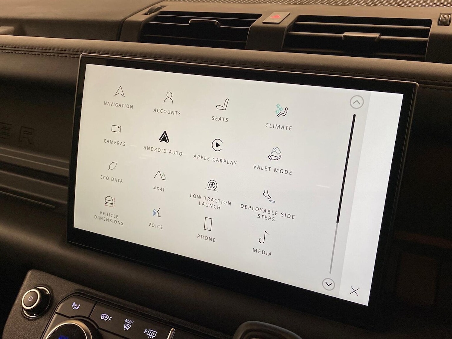 Used Land Rover Defender 2023 for sale - 76591420: Photo 43