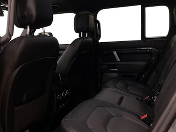 Used Land Rover Defender 2023 for sale - 76591420: Photo