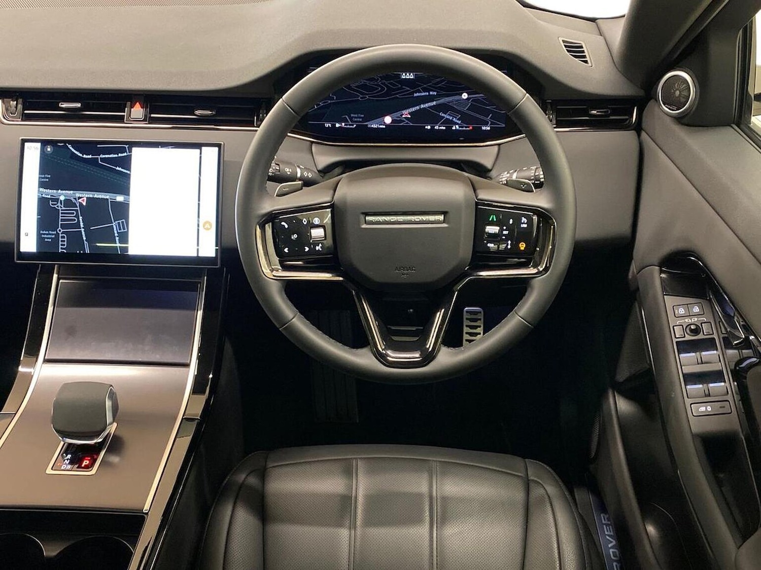 Used Land Rover Range Rover Evoque 2025 for sale - 76418233: Photo 15