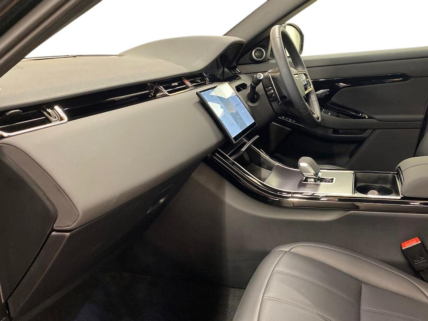 Used Land Rover Range Rover Evoque 2025 for sale - 76418233: Photo 3