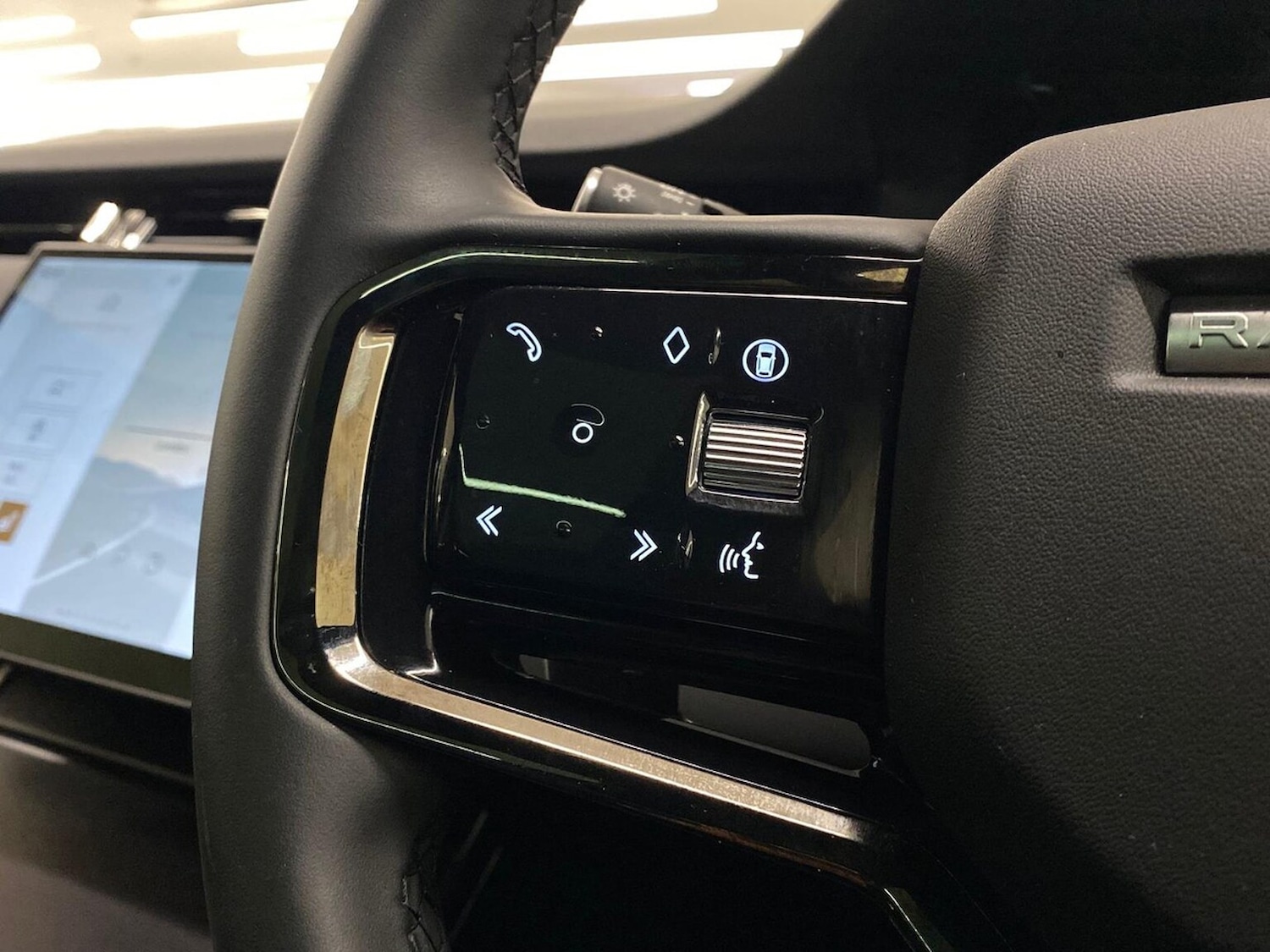 Used Land Rover Range Rover Evoque 2025 for sale - 76418233: Photo 38