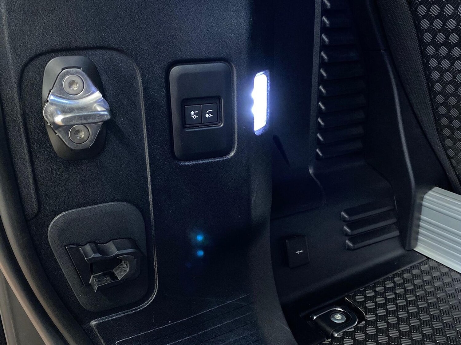 Used Land Rover Defender 2023 for sale - 78191448: Photo 29