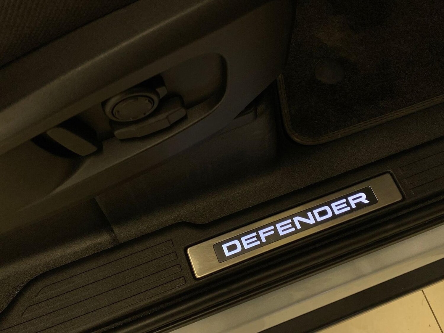 Used Land Rover Defender 2023 for sale - 78191448: Photo 31