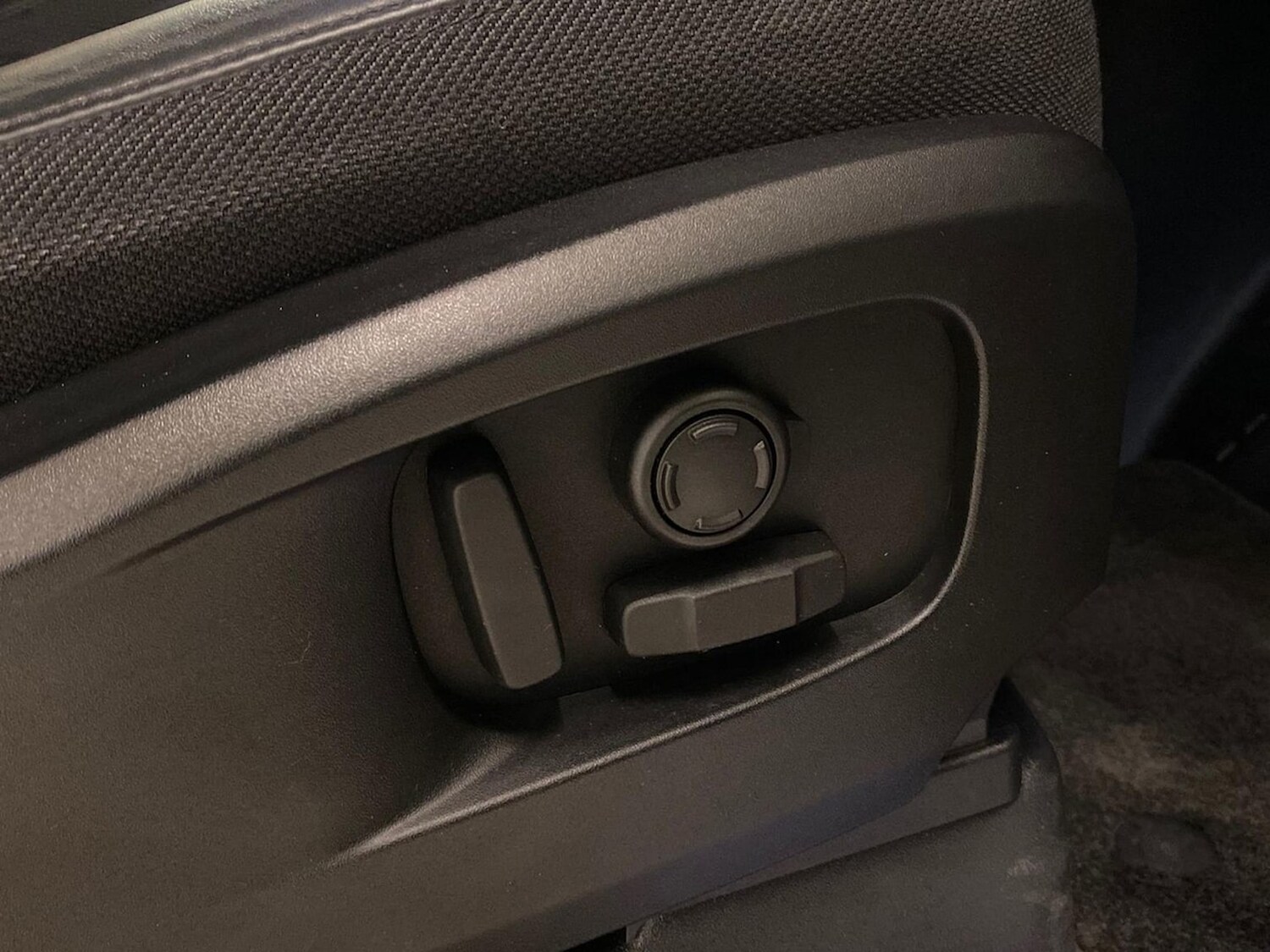 Used Land Rover Defender 2023 for sale - 78191448: Photo 32