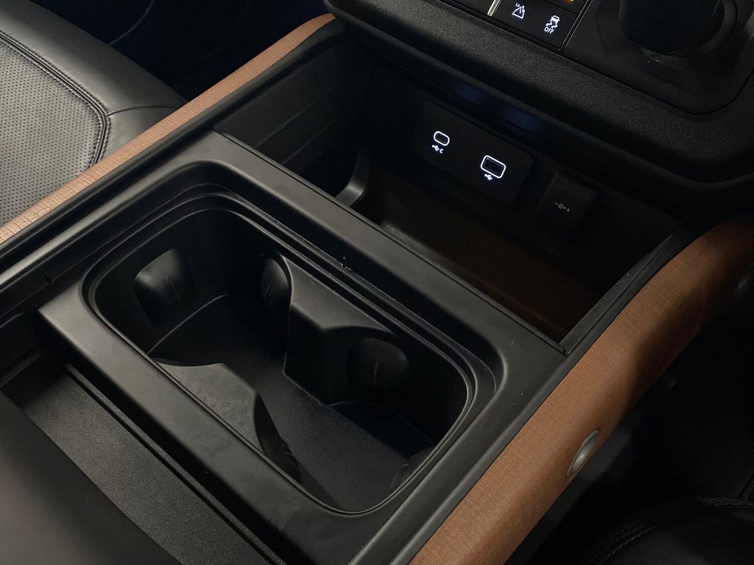 Used Land Rover Defender 2023 for sale - 78191448: Photo 47