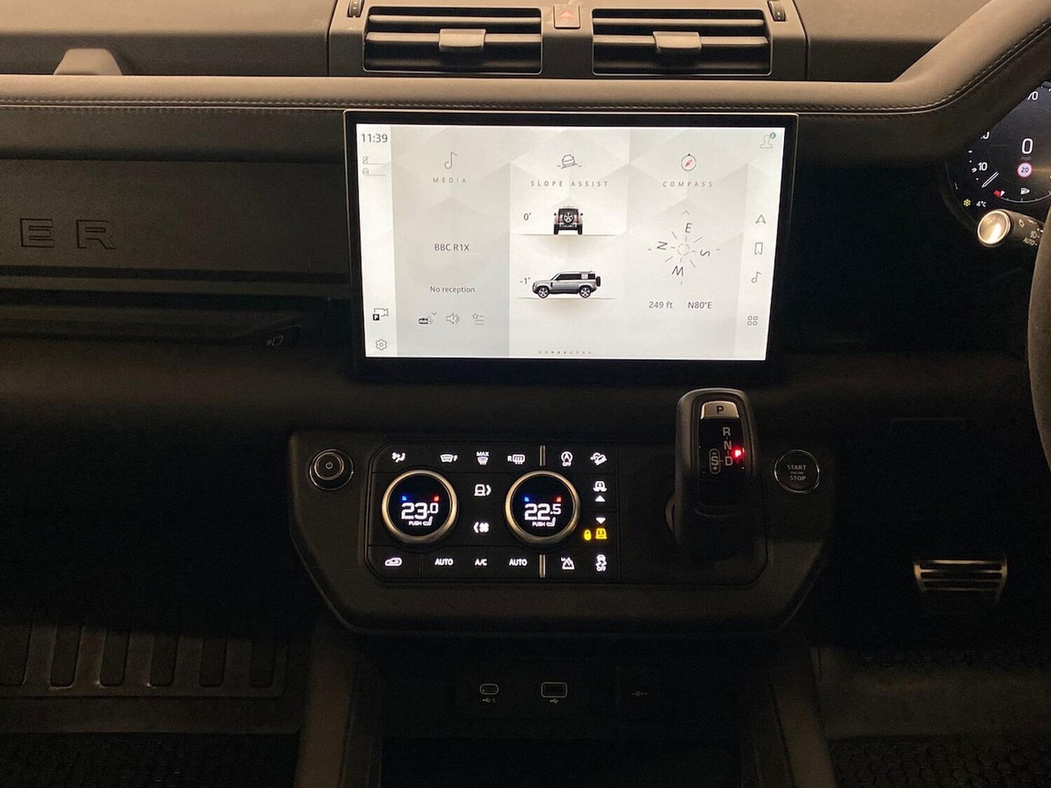 Used Land Rover Defender 2023 for sale - 77489519: Photo 14