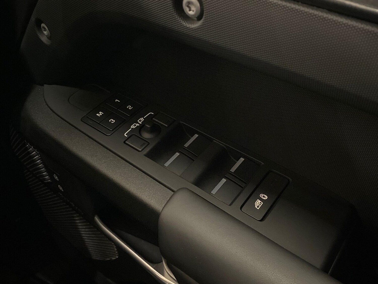 Used Land Rover Defender 2023 for sale - 77489519: Photo 40