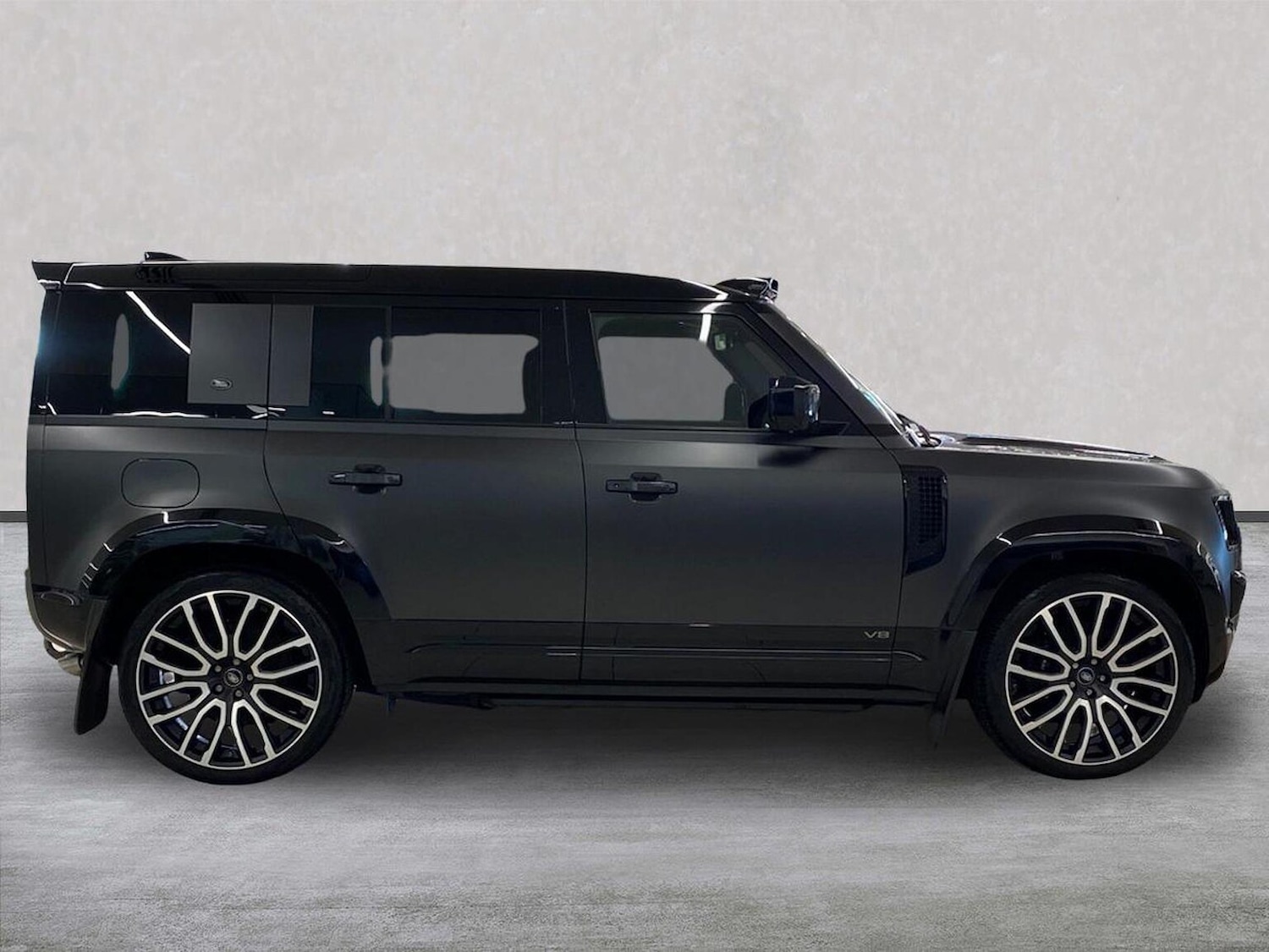 Used Land Rover Defender 2023 for sale - 77489519: Photo 5