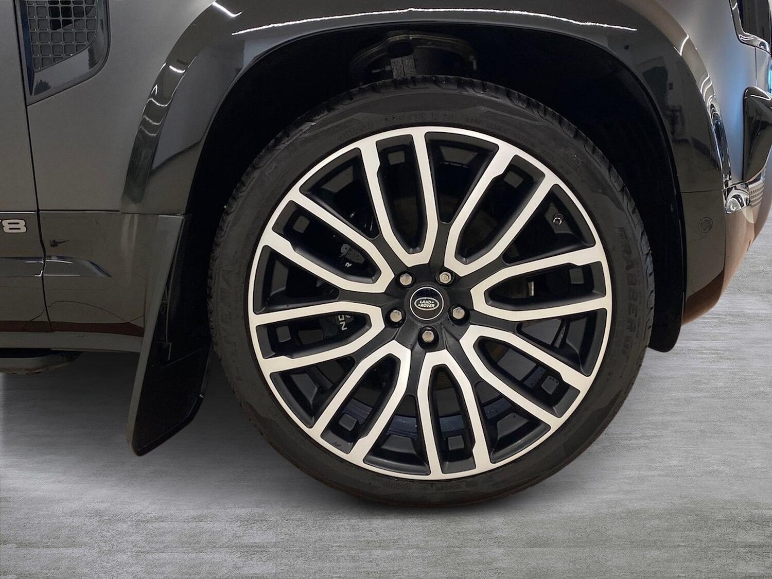 Used Land Rover Defender 2023 for sale - 77489519: Photo 8