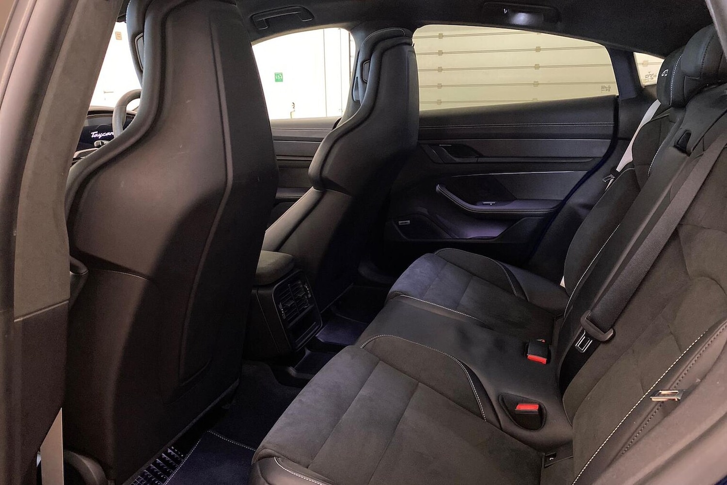 Used Porsche Taycan 2023 for sale - 76663760: Photo 16