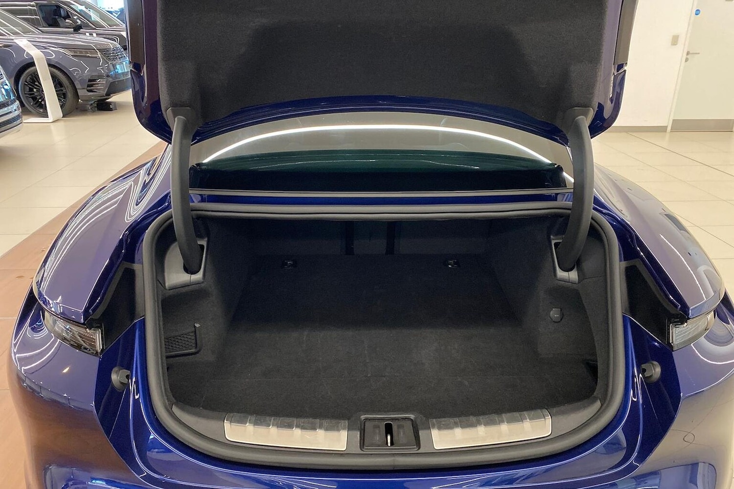 Used Porsche Taycan 2023 for sale - 76663760: Photo 17