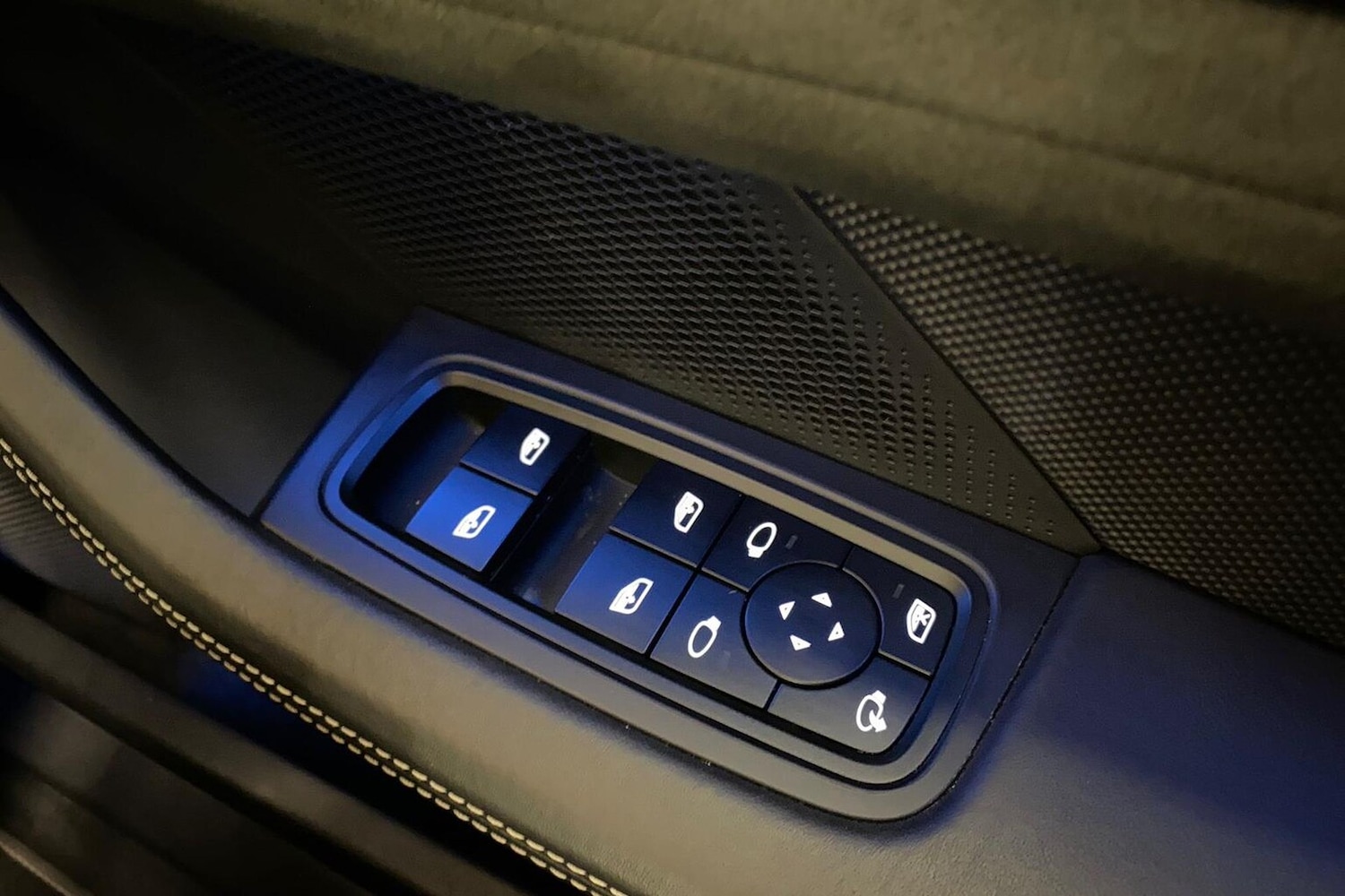 Used Porsche Taycan 2023 for sale - 76663760: Photo 21