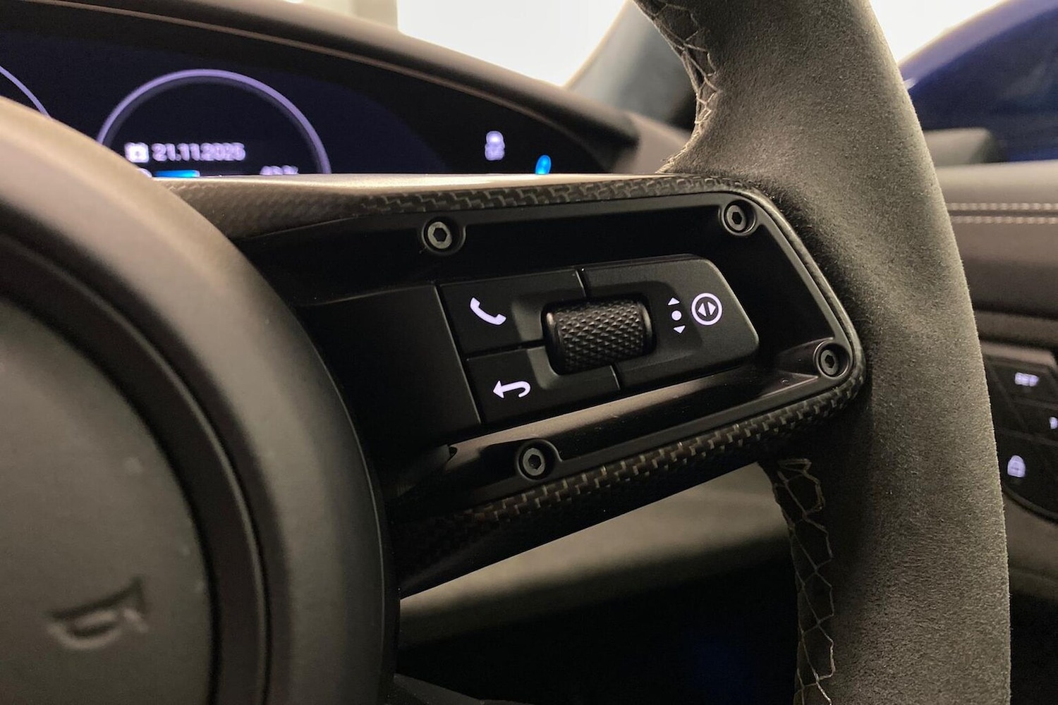 Used Porsche Taycan 2023 for sale - 76663760: Photo 26