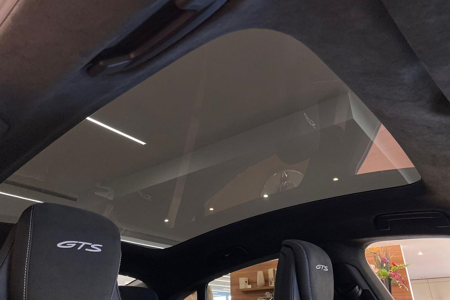 Used Porsche Taycan 2023 for sale - 76663760: Photo 32