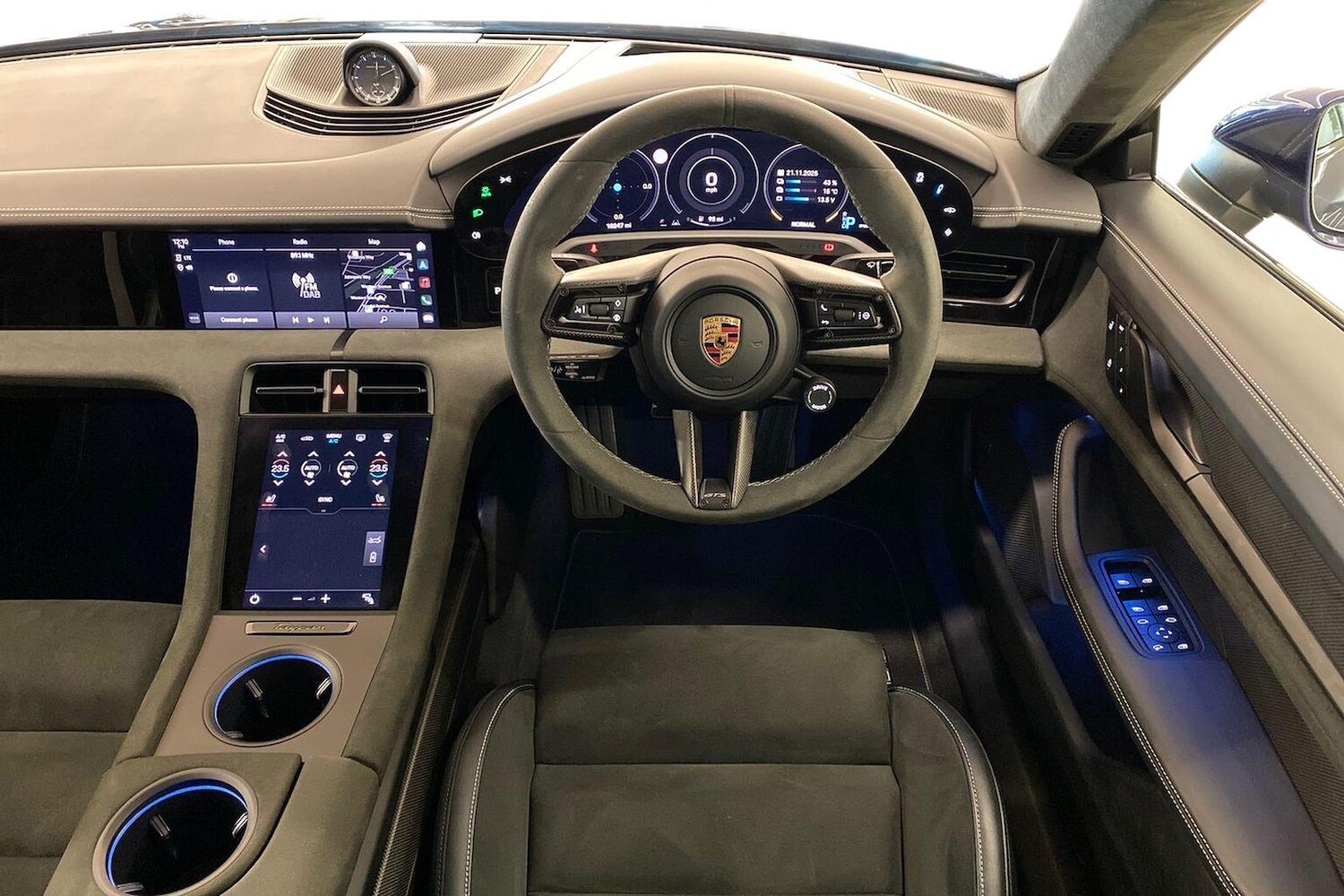 Used Porsche Taycan 2023 for sale - 76663760: Photo 9