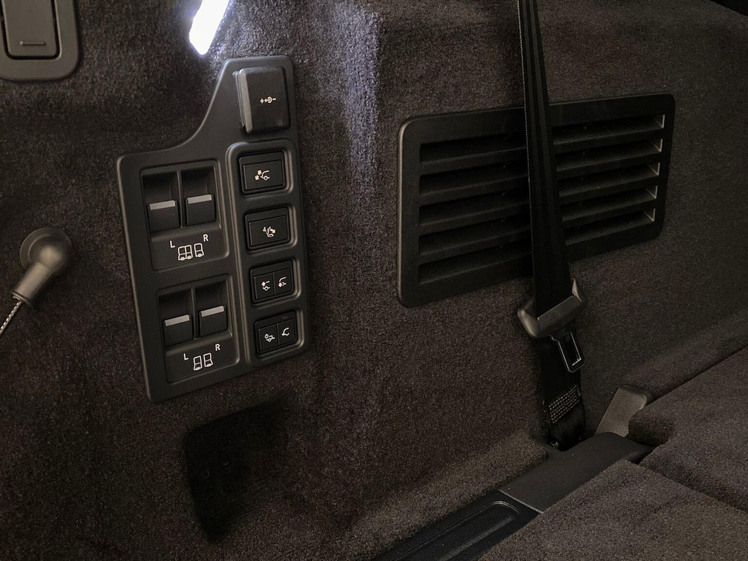 Used Land Rover Discovery 2025 for sale - 76510778: Photo 27