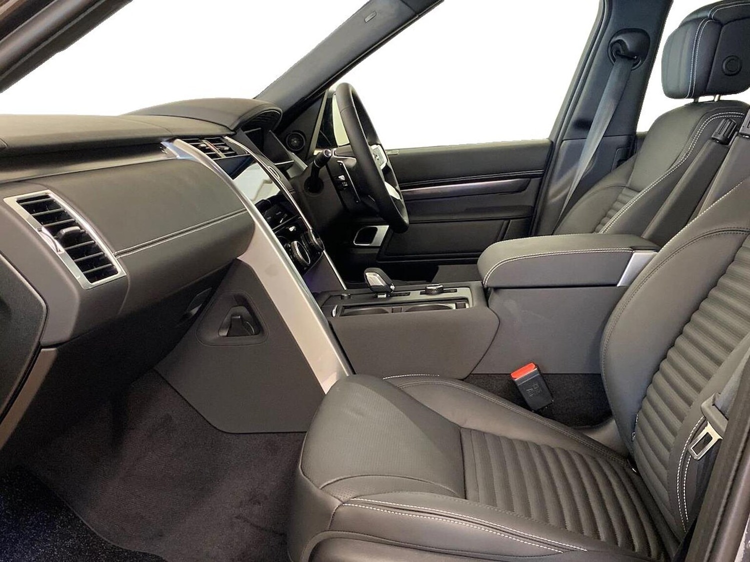 Used Land Rover Discovery 2025 for sale - 76510778: Photo 3