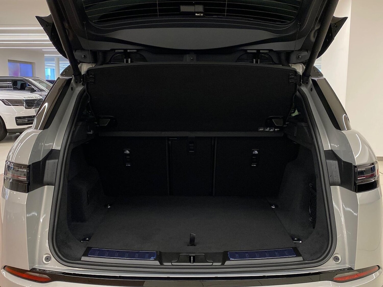 Used Land Rover Range Rover Evoque 2025 for sale - 77489522: Photo 10