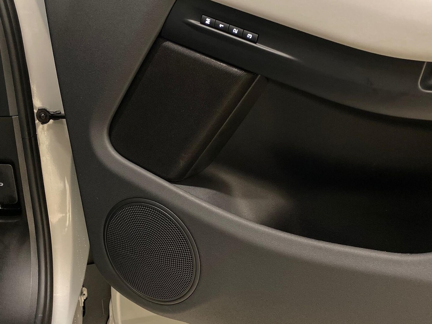 Used Land Rover Range Rover Evoque 2025 for sale - 77489522: Photo 24