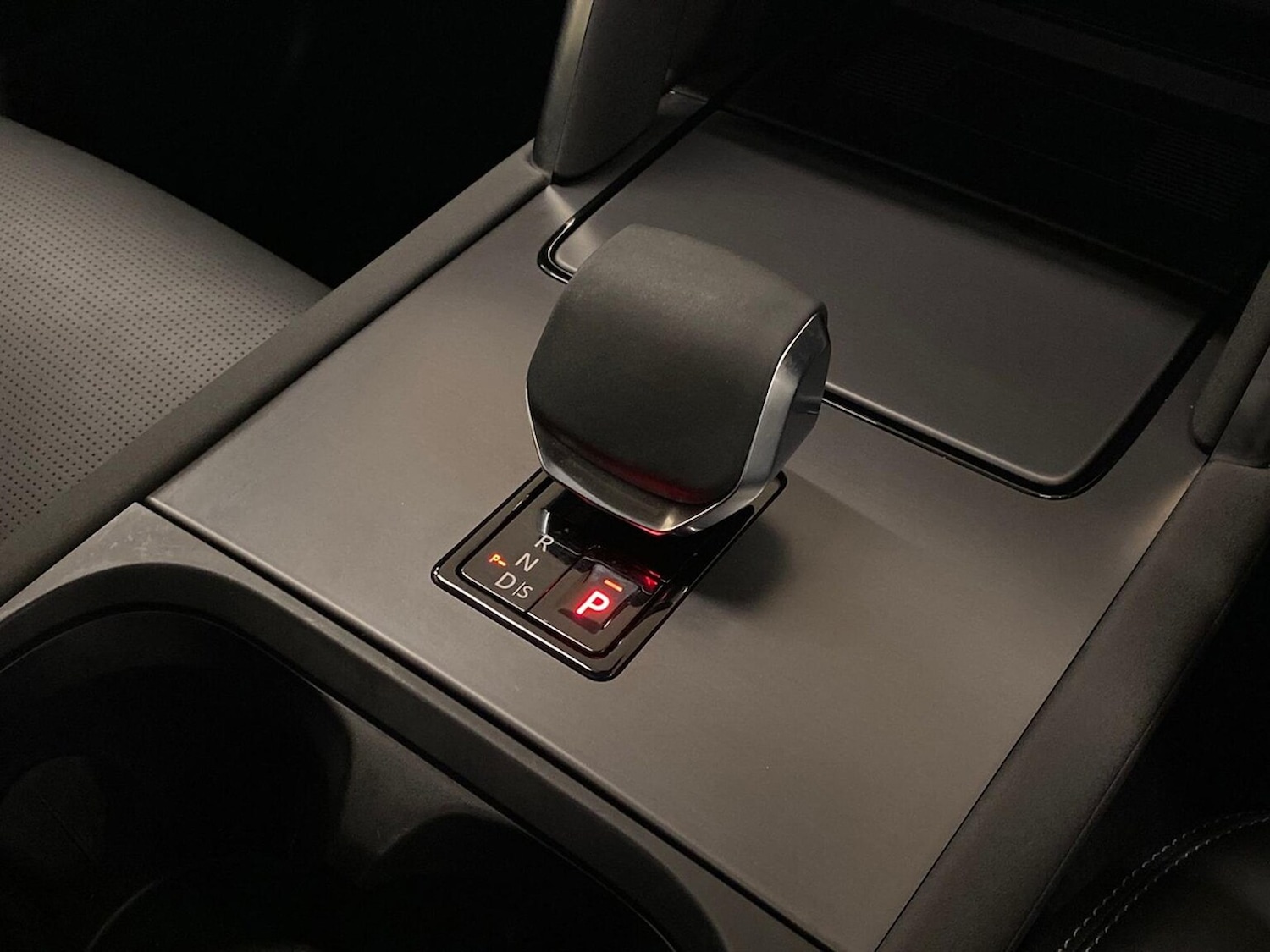 Used Land Rover Discovery Sport 2025 for sale - 76369137: Photo 13