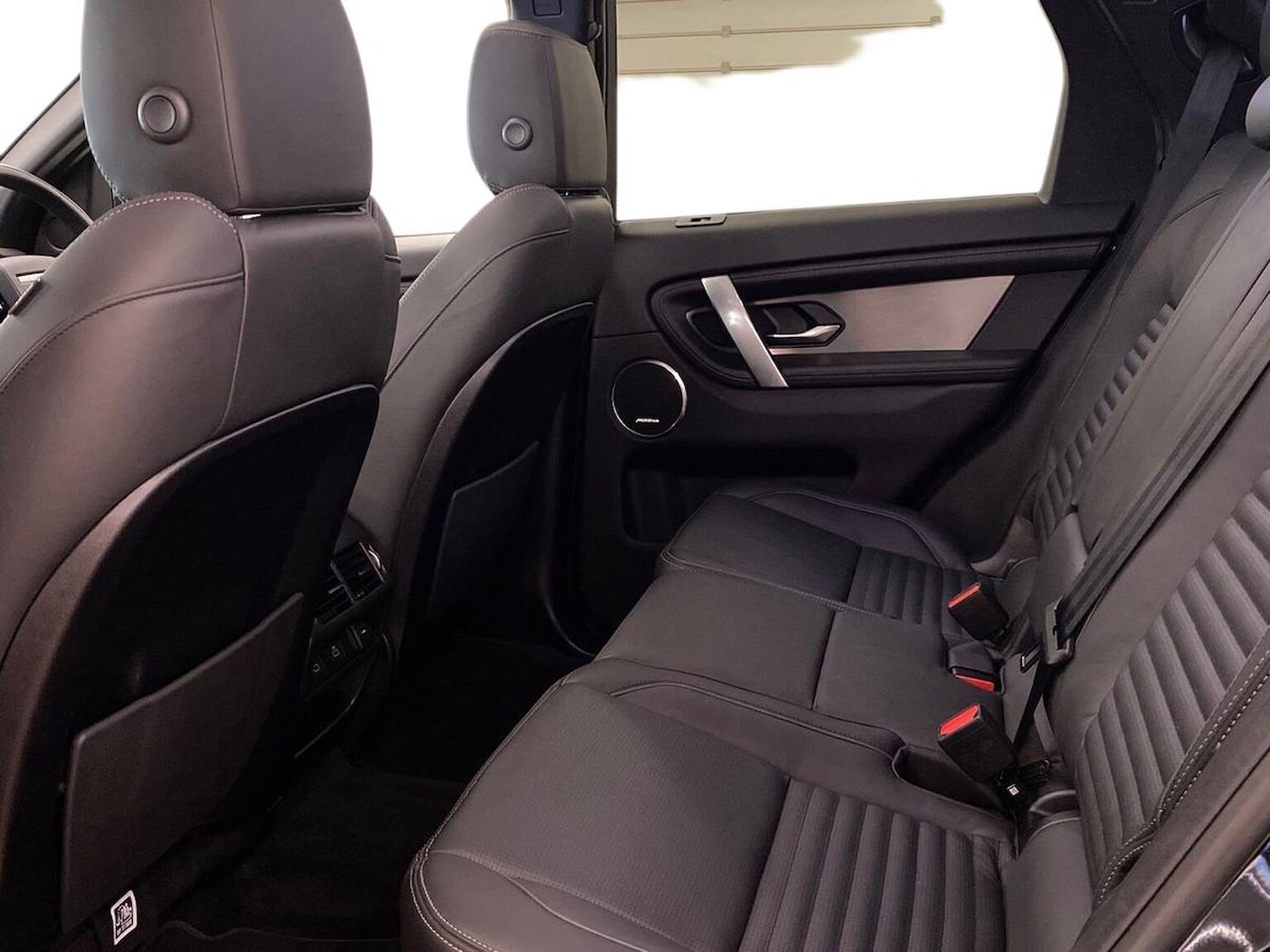 Used Land Rover Discovery Sport 2025 for sale - 76369137: Photo 4