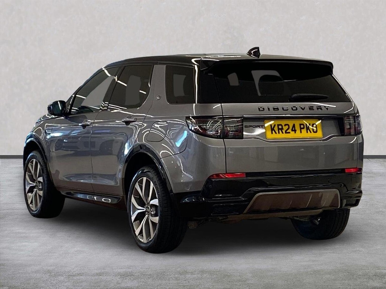 Used Land Rover Discovery Sport 2024 for sale - 78060629: Photo 2