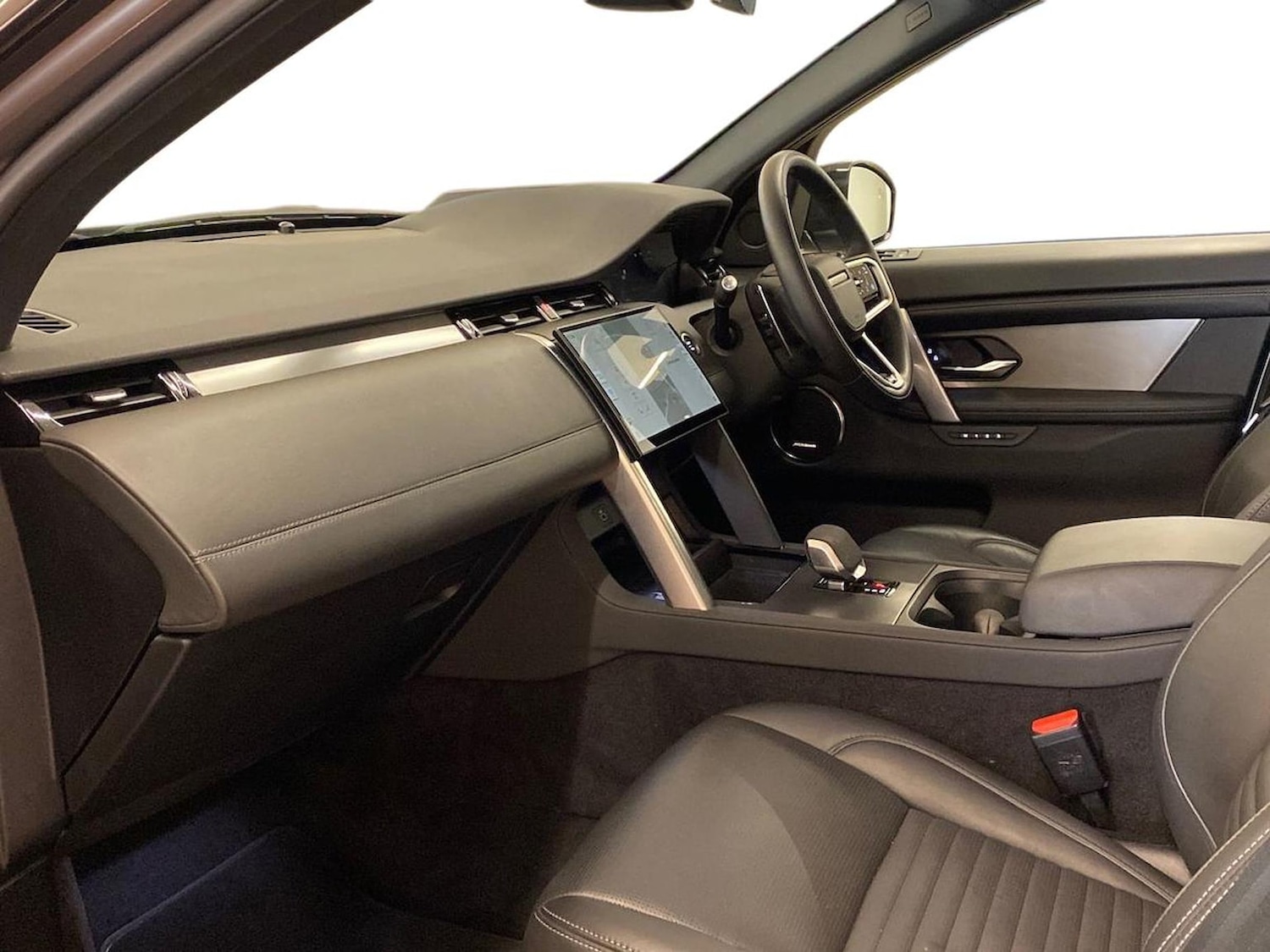 Used Land Rover Discovery Sport 2024 for sale - 78060629: Photo 3