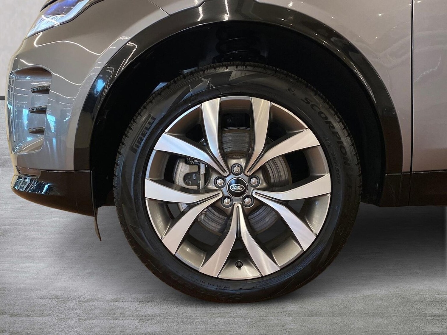 Used Land Rover Discovery Sport 2024 for sale - 78060629: Photo 8