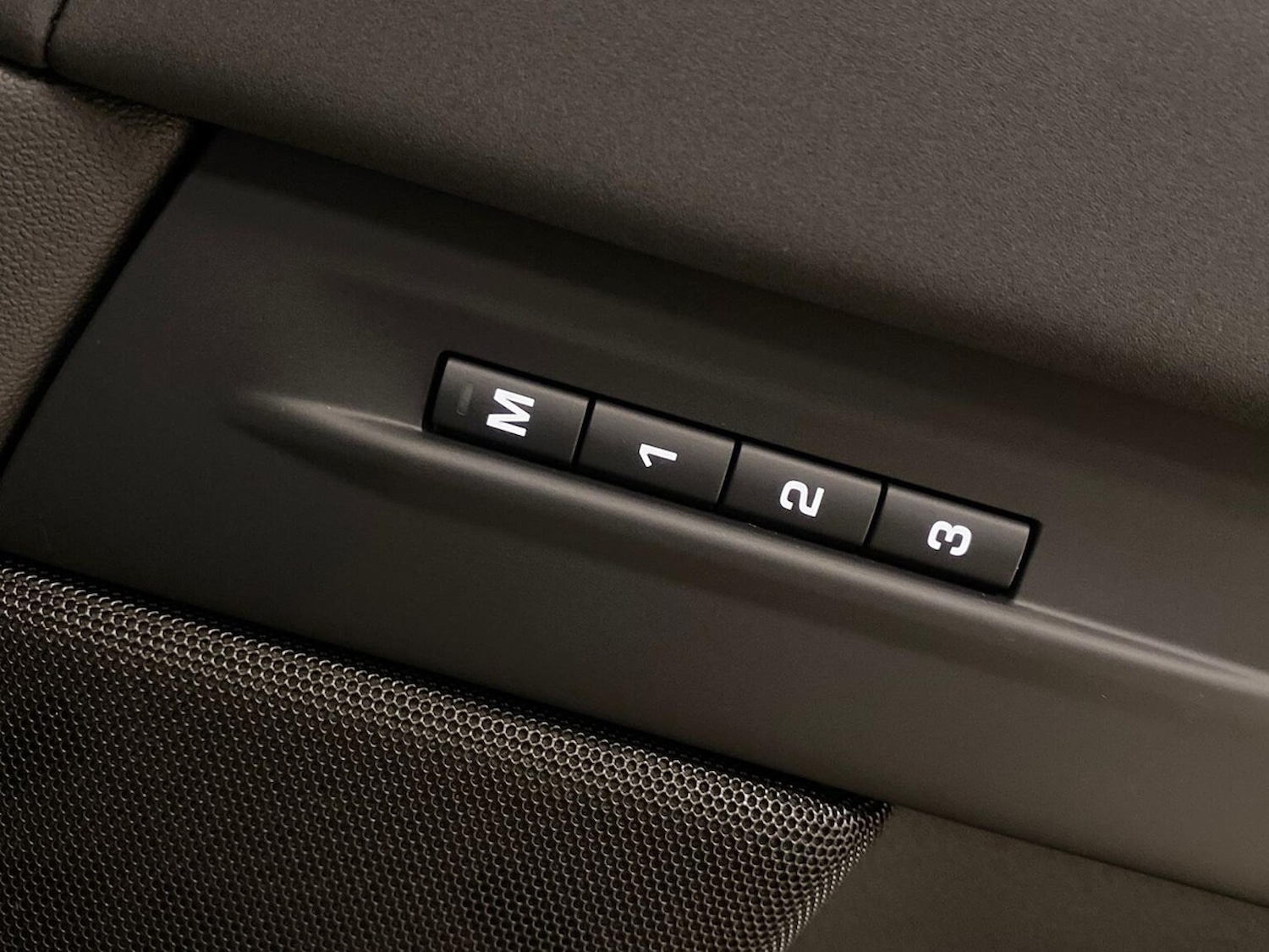 Used Land Rover Range Rover Evoque 2025 for sale - 76320690: Photo 25