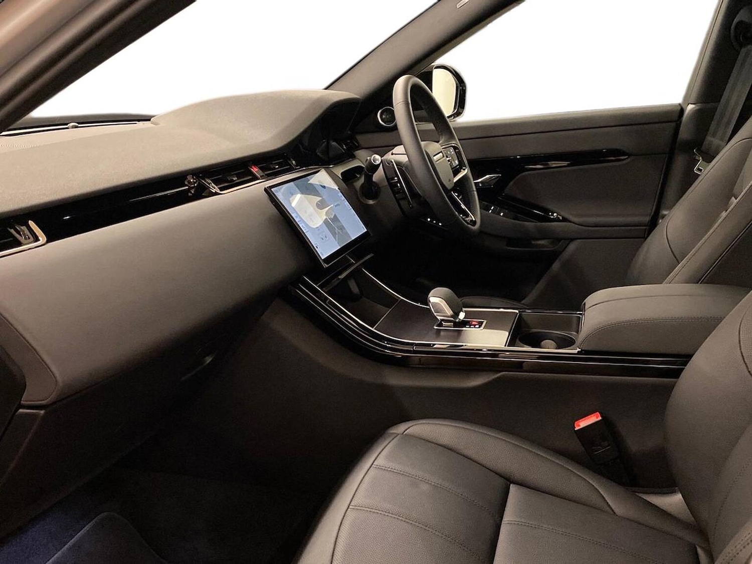 Used Land Rover Range Rover Evoque 2025 for sale - 76320690: Photo 3