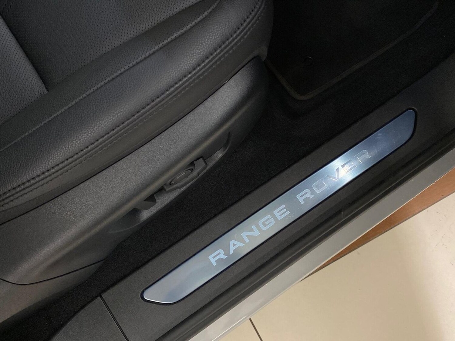 Used Land Rover Range Rover Evoque 2025 for sale - 76320690: Photo 32